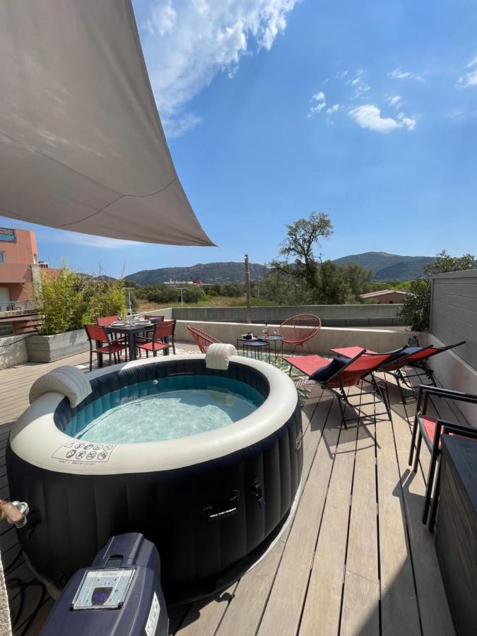 Superbe Appartement Sur Le Port, Jacuzzi, Piscine Porto-Vecchio  Bagian luar foto