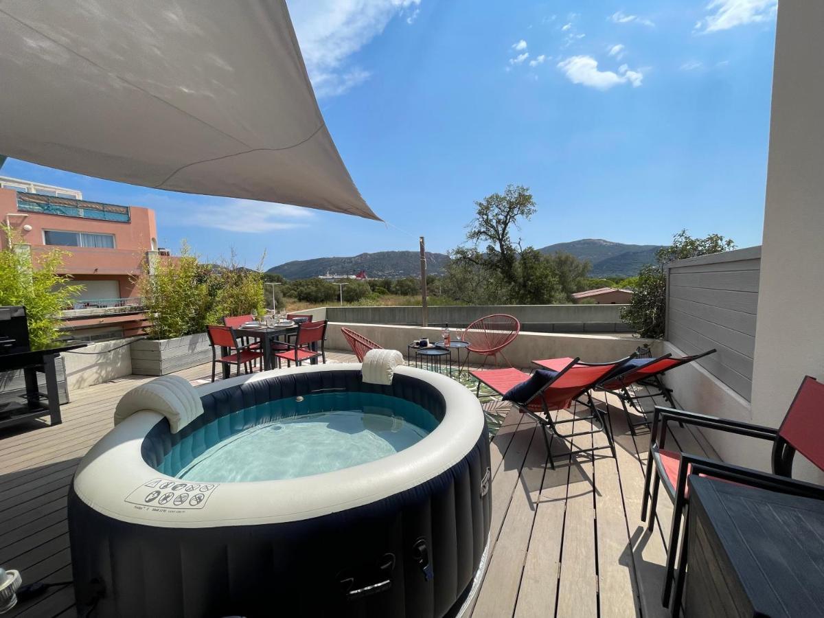 Superbe Appartement Sur Le Port, Jacuzzi, Piscine Porto-Vecchio  Bagian luar foto